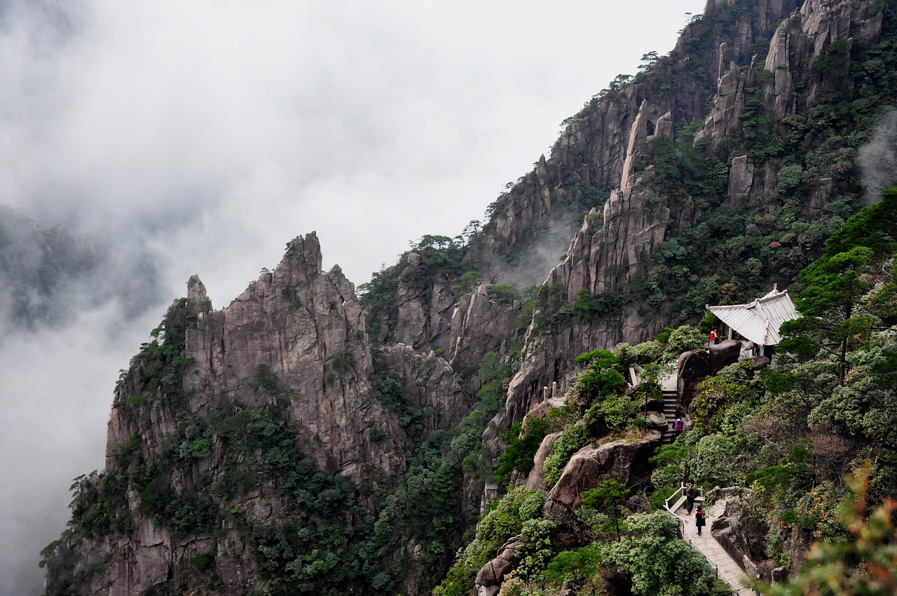 黃山北站最新時(shí)刻表，黃山美景出行指南